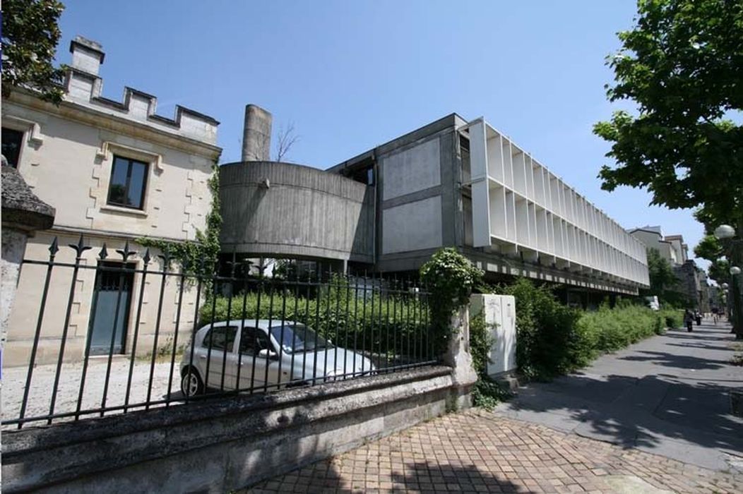 vue générale de la façade sur rue