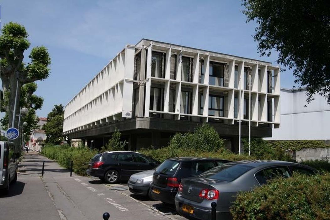 vue générale de la façade sur rue