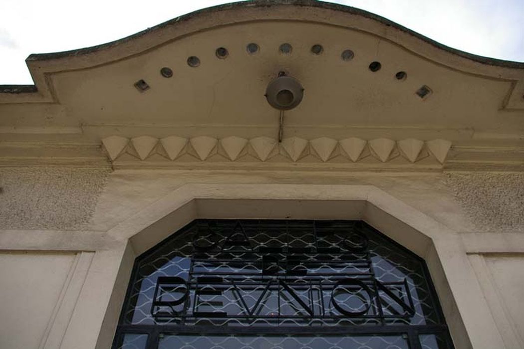 façade non localisée, détail d’un élément décoratif