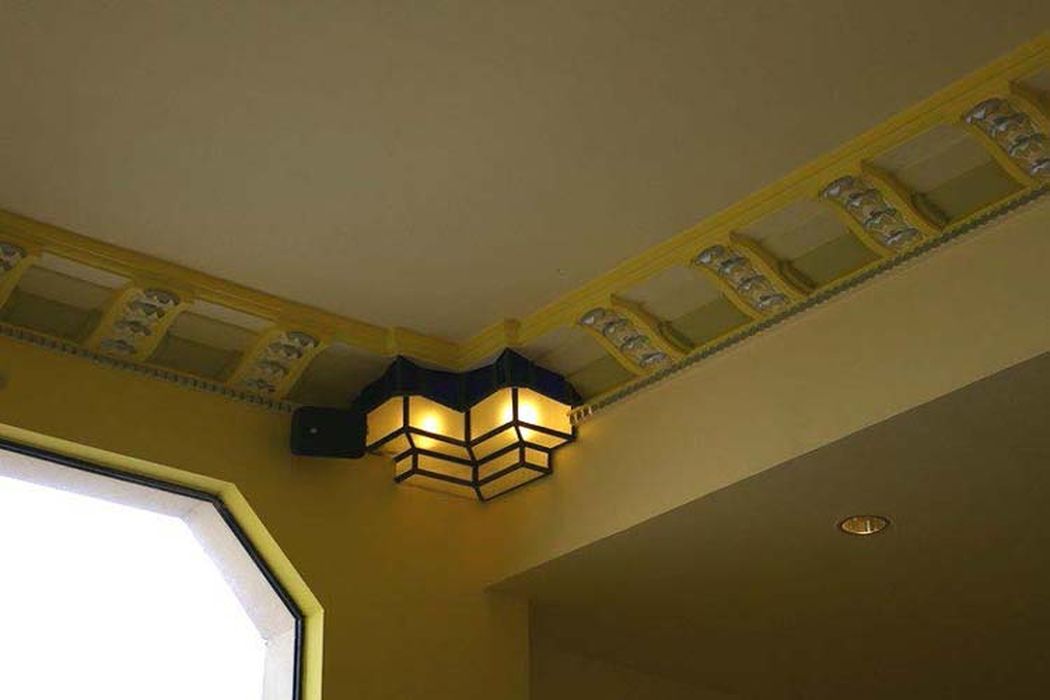 hall d’entrée, détail d’un luminaire