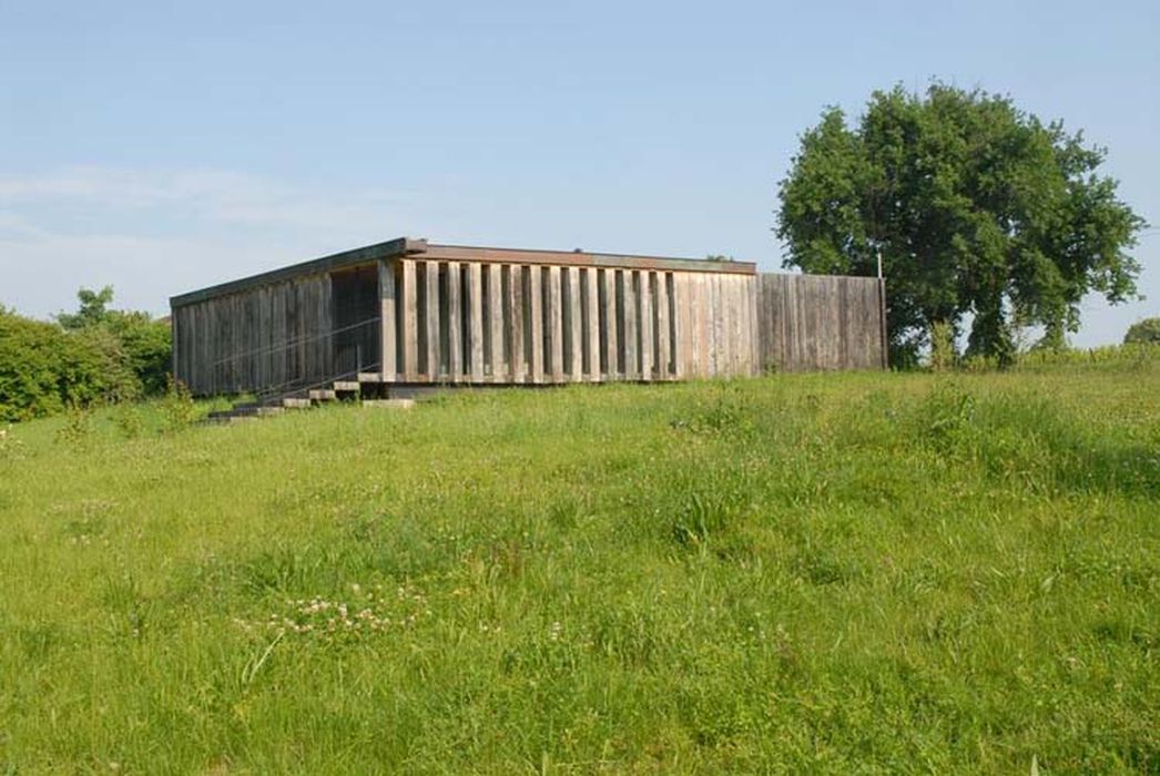 vue générale du bâtiment dans son environnement