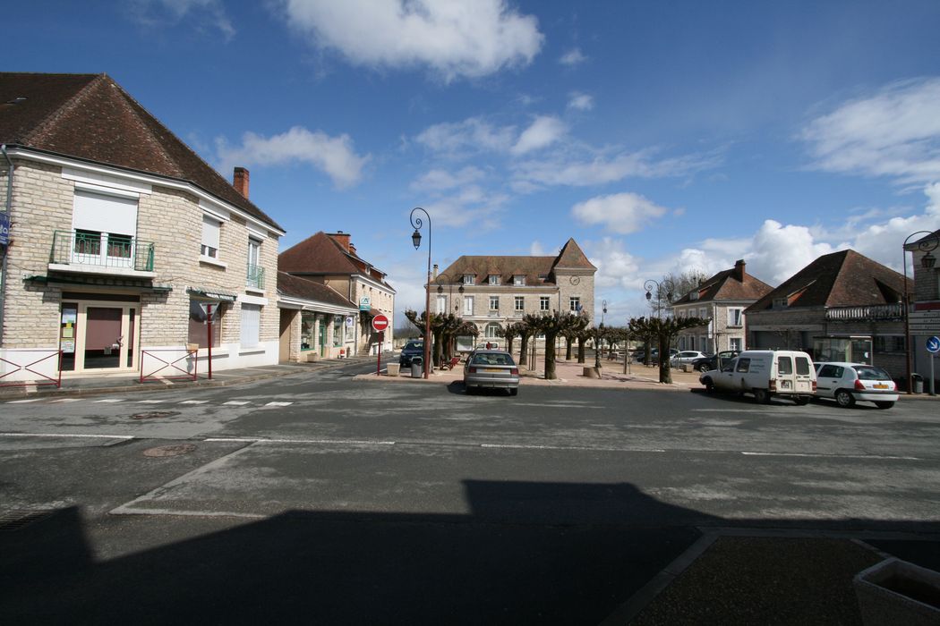 vue de la façade principale, sud-ouest