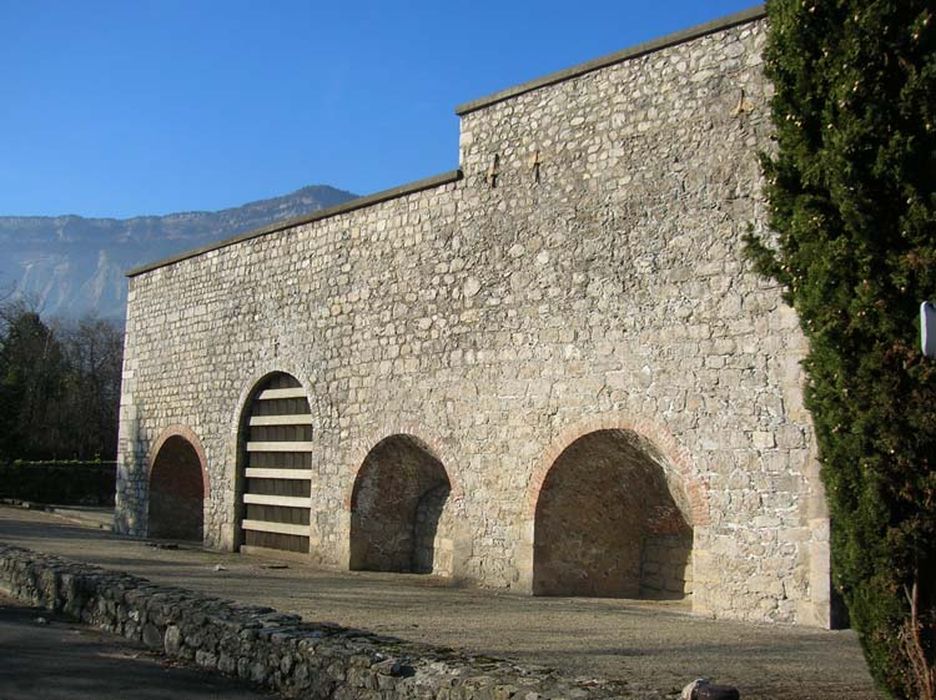 vue partielle du bâtiment