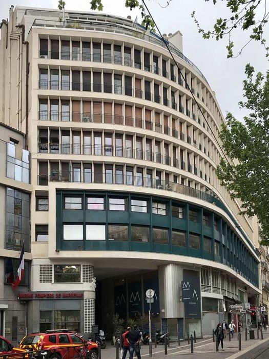 vue générale de la façade sur rue