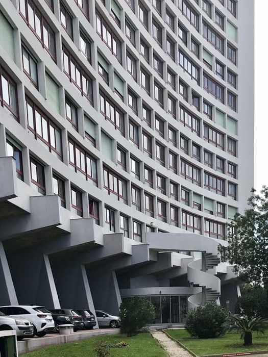 vue partielle de la façade