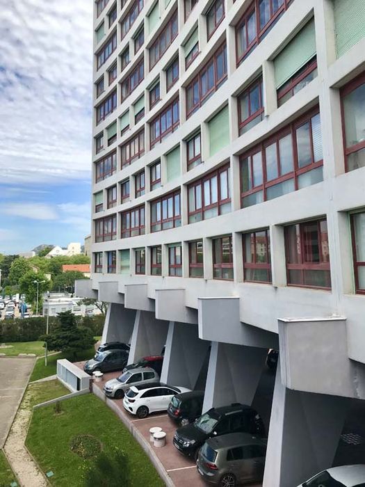 vue partielle de la façade