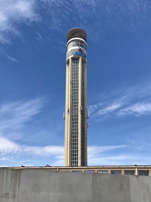 vue générale de la tour dans son environnement