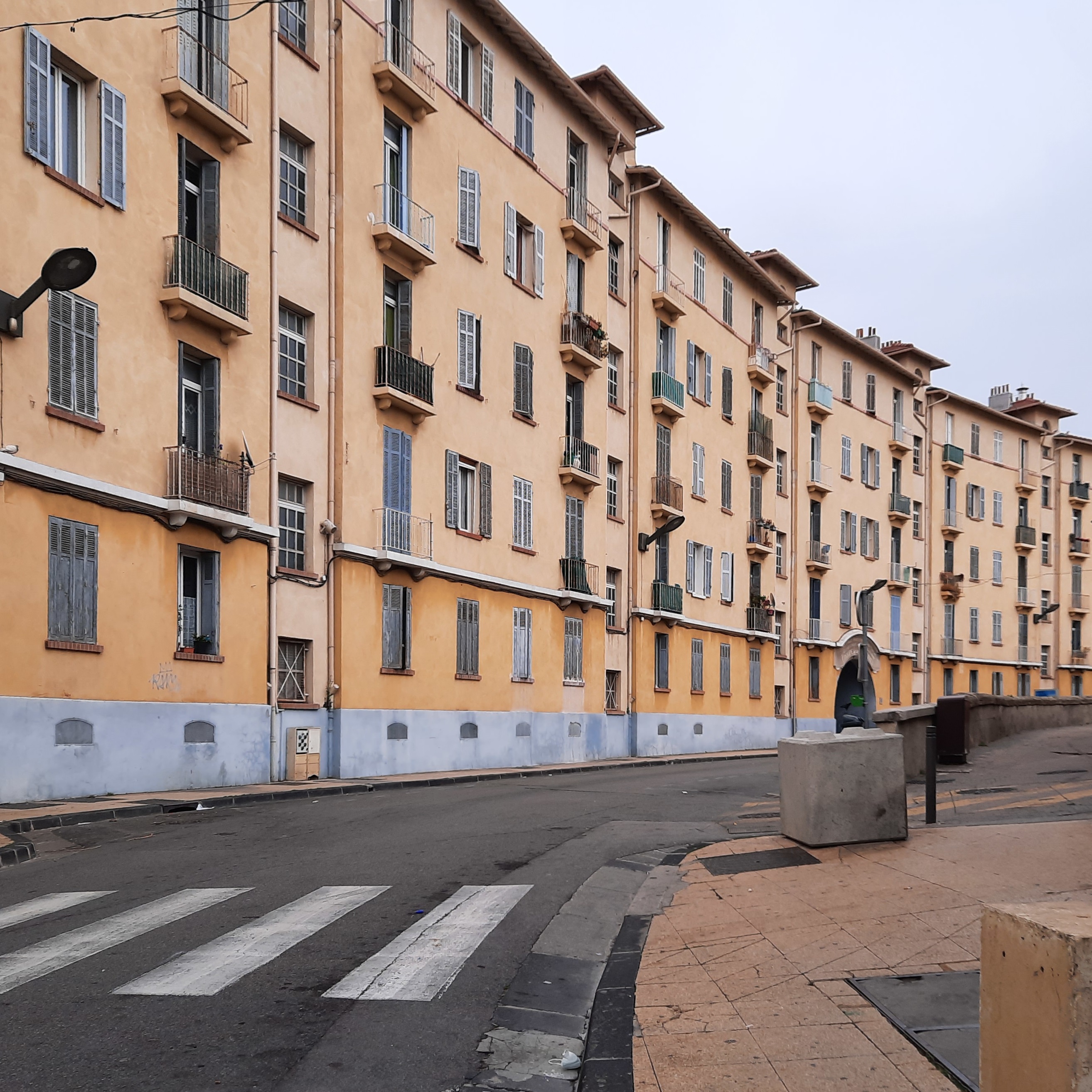 13-Istres-Immeuble Frédéric-Mistral (1)
