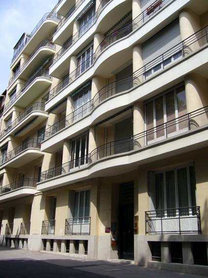 13, Aix-en-Provence, Palais Victor-Hugo