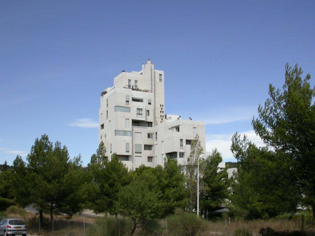 13, Martigues, Zone d’aménagement concerté Paradis Saint-Roch et Immeuble Moulin de France