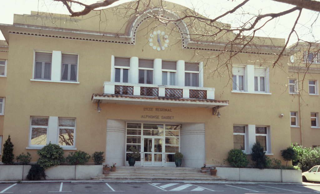 Lycée Alphonse-Daudet