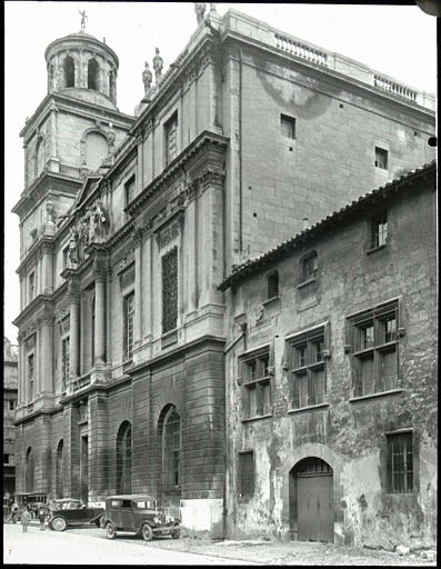 Façade sur la rue