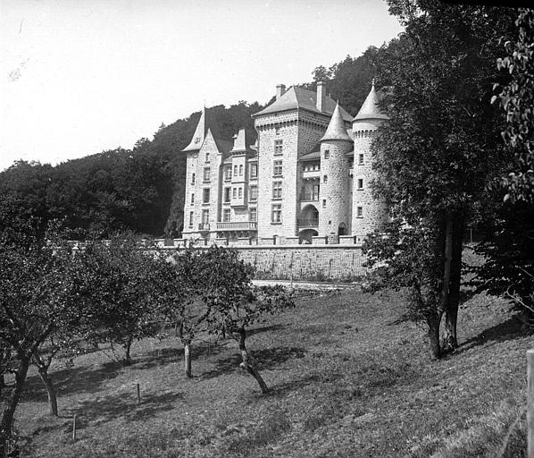 Façade vue du parc