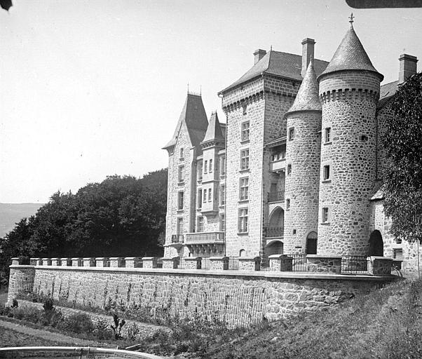 Façade sur le parc et terrasse