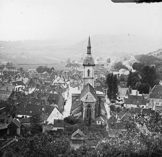 Vue générale du village prise de l'est