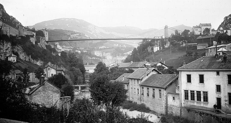Vue générale ; le Tacon
