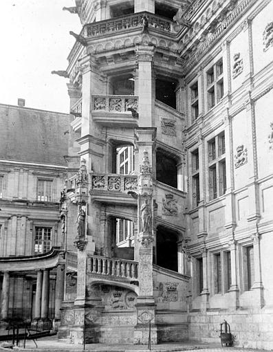 Aile François Ier, vue partielle de l'escalier