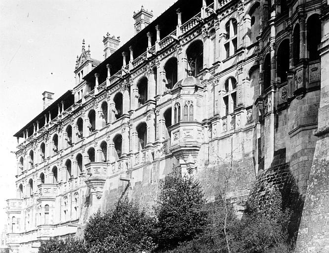 Façade extérieure de l'aile François Ier