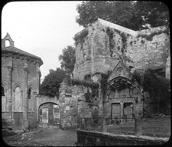 Portail et fenêtres du choeur