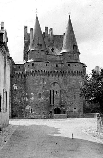 Châtelet d'entrée