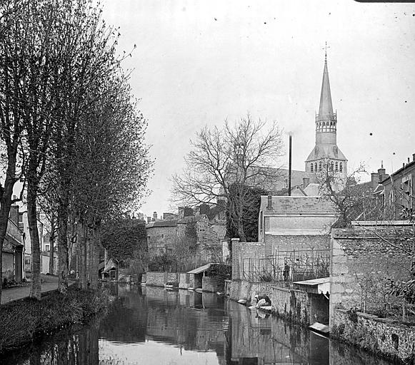 Vue prise des bords du Loir