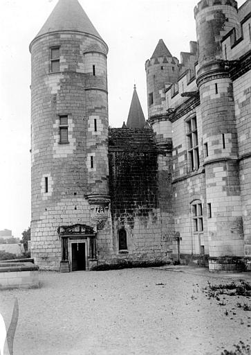 La façade du logis du roi