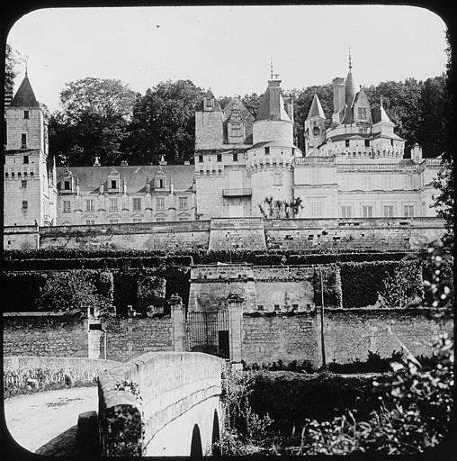 Vu des bords de l'Indre au nord