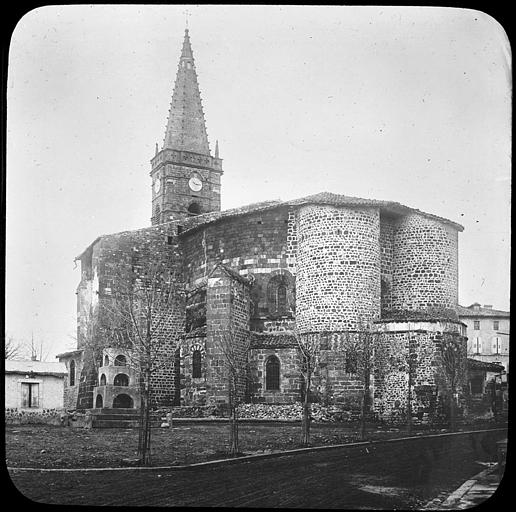 L'église et la pierre-aux-boeufs