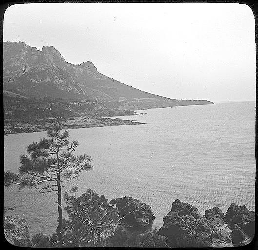 Esterel, vue générale du cap-Roux