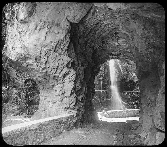 Route dans les Gorges du Cians