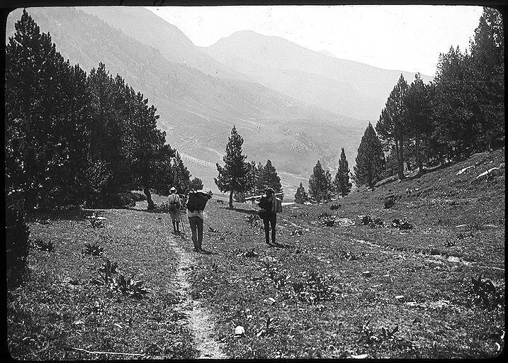 Frontière espagnole et pic de Literol dans le val d'Astos