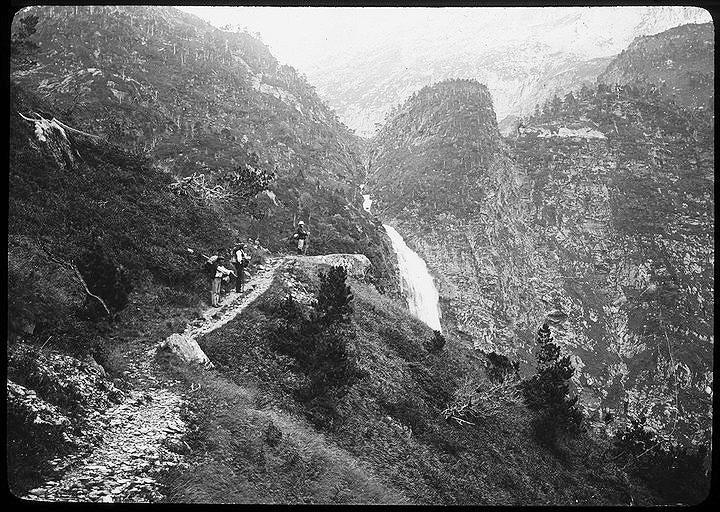 Sentier de l'Escala au lac d'Oô