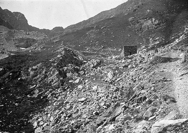 Trou des chaudronniers au port de Vénasque