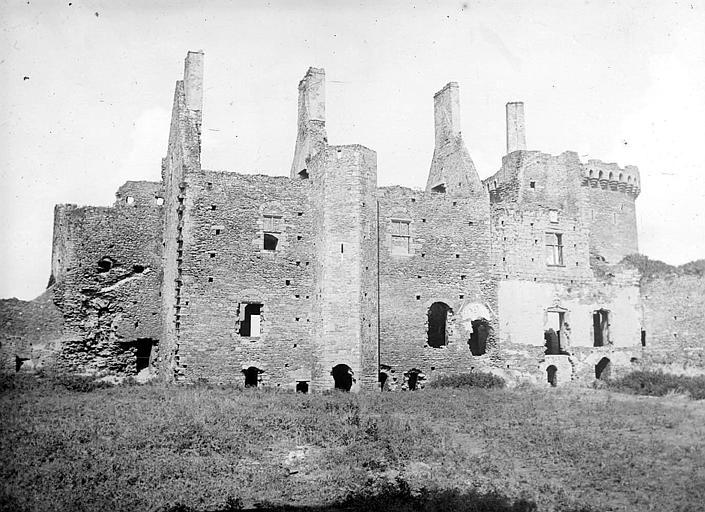 Cour intérieure, vue d'ensemble des ruines