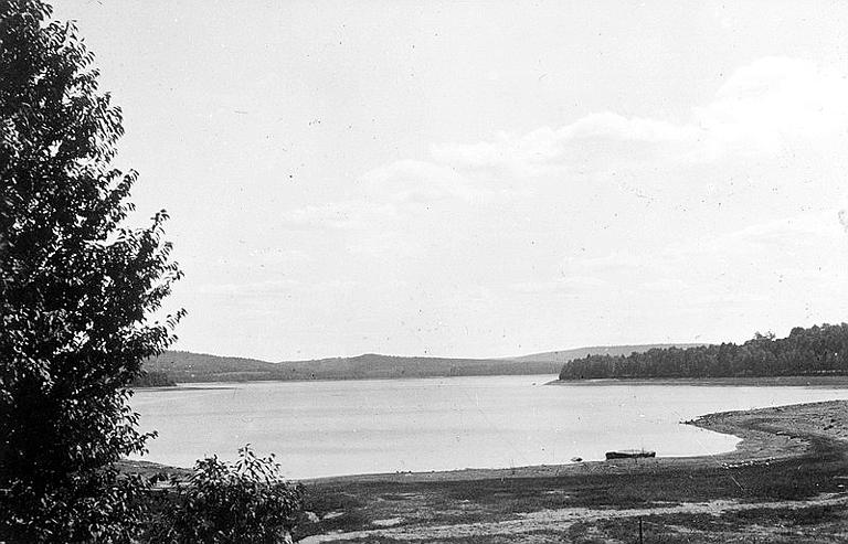 Vue du lac des Settons