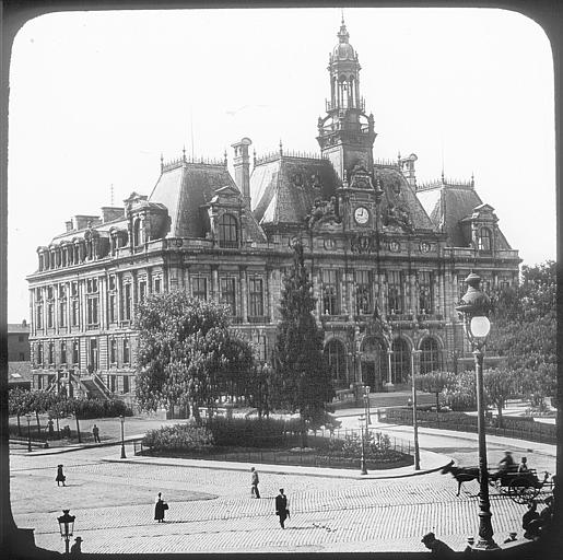 Hôtel de ville et Fontaine