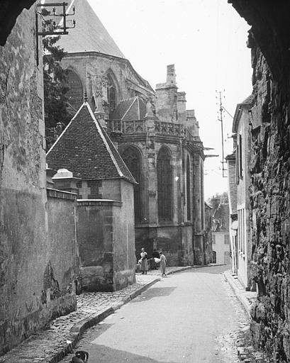 Chevet vu de la rue au sud