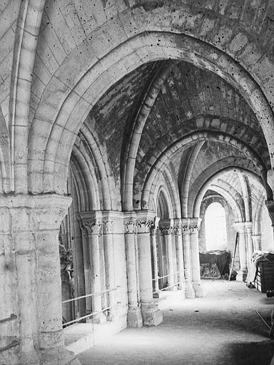 Vue intérieure, le triforium