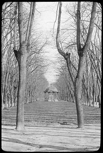 Kiosque dans le parc