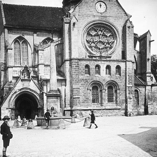 Le transept et sa rose