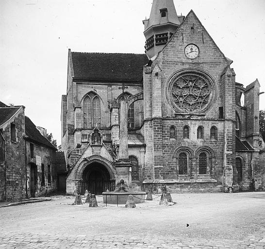 Le transept et sa rose