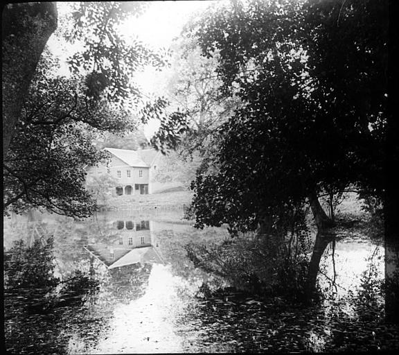 Pavillon dans le parc