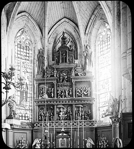 Intérieur, le retable