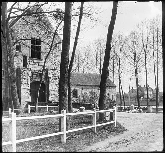 Pavillon d'entrée vu de l'extérieur