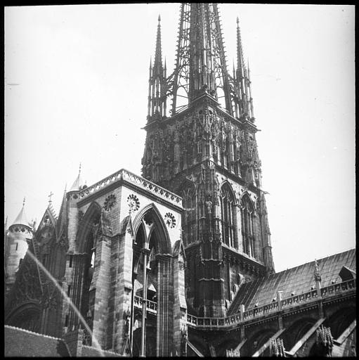 Tour du transept