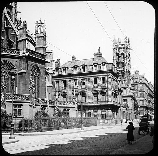 Abside de l'église et tour Saint-André