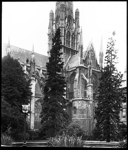 Transept et tour centrale