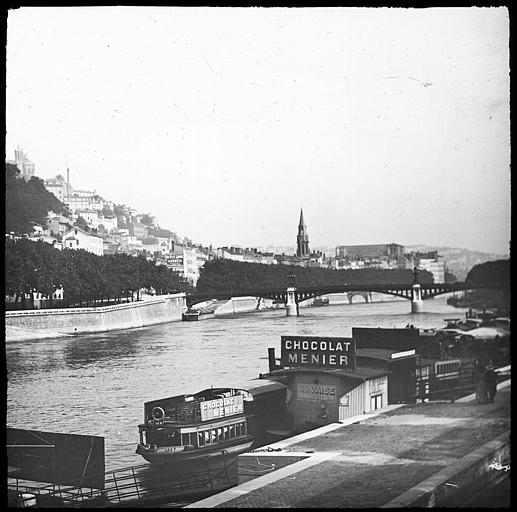 Péniches sur la Saône
