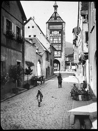 Porte Haute de la Tour des Voleurs