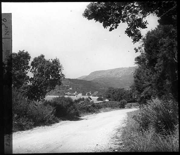 Route de la corniche dans les Maures